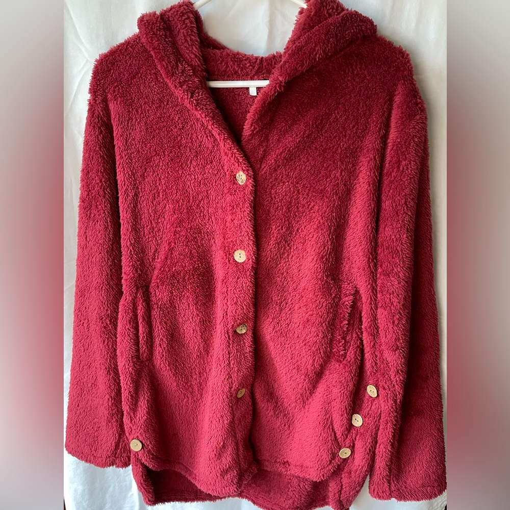 Burgundy button Down Fleece. Side pockets. Never worn.